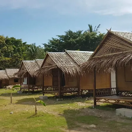 Lanta Local Hut Hotel